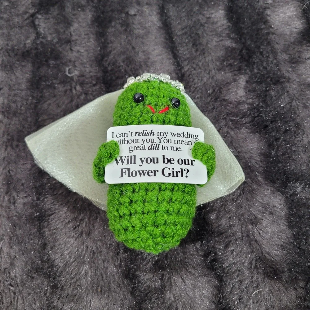 Handmade Crochet Pickle Flower Girl Proposal Gift Amigurumi Wedding Plush Green